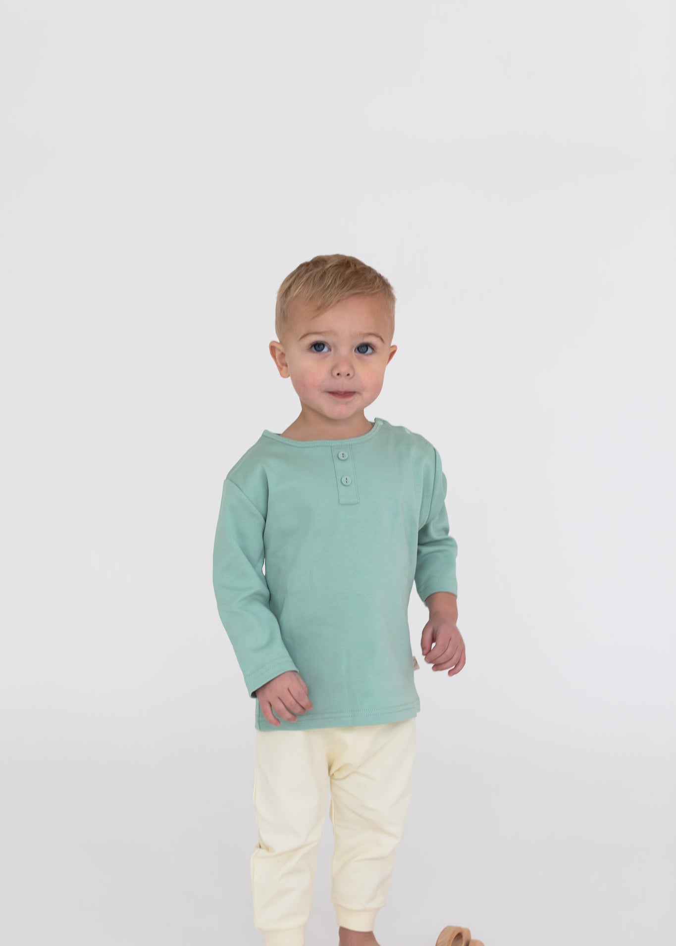 Isaac Henley Shirt – Mineral Green | Remi & Capri