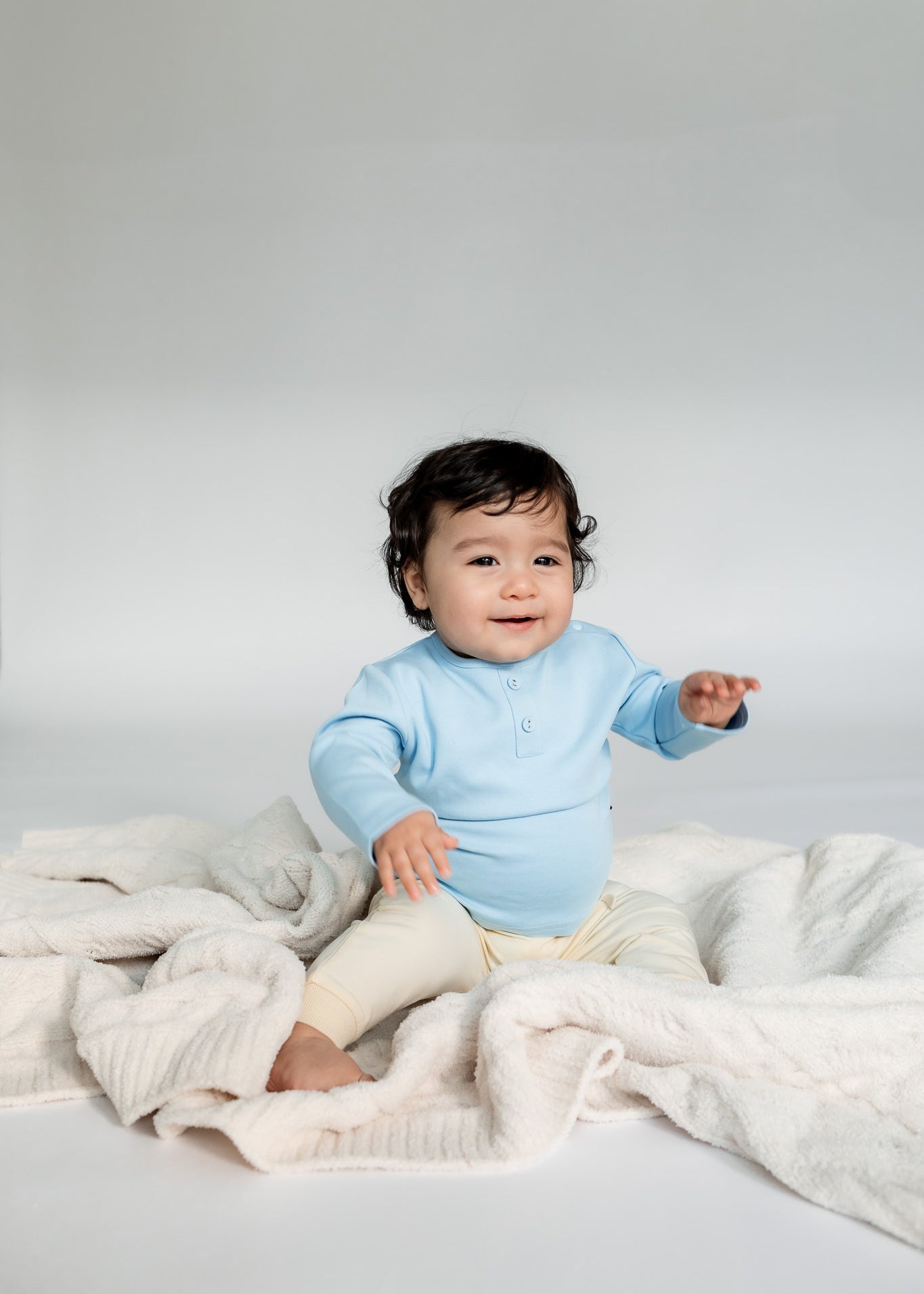 Isaac Henley Shirt – Niagara Mist | Remi & Capri